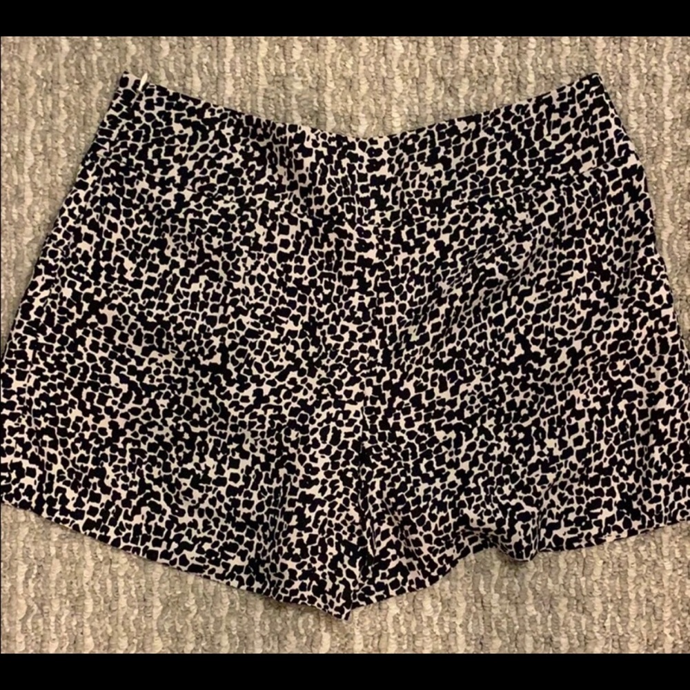 Ann Taylor Loft Leopard Flowy Pleated Shorts 12